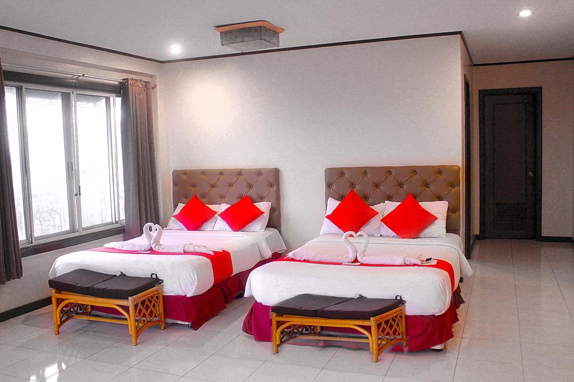 The Humbertos Hotel Davao Bagian luar foto